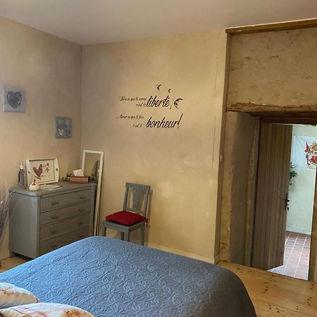 Bed and Breakfast Logis De Riparfonds Bressuire Zewnętrze zdjęcie