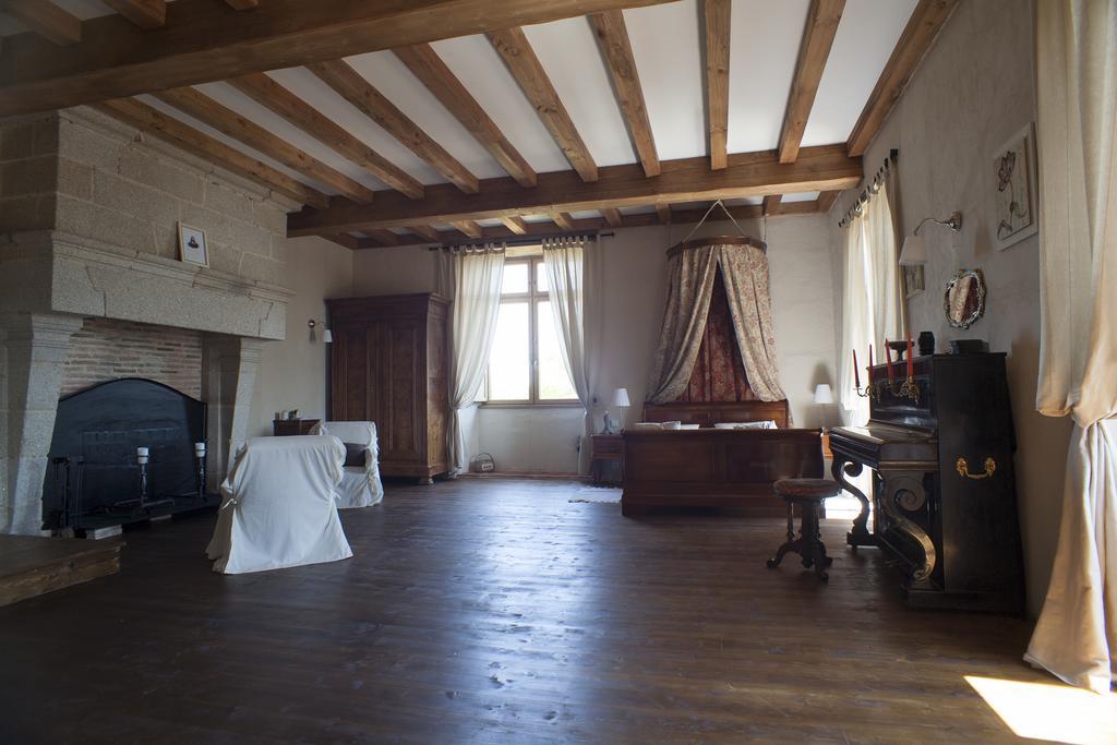Bed and Breakfast Logis De Riparfonds Bressuire Zewnętrze zdjęcie