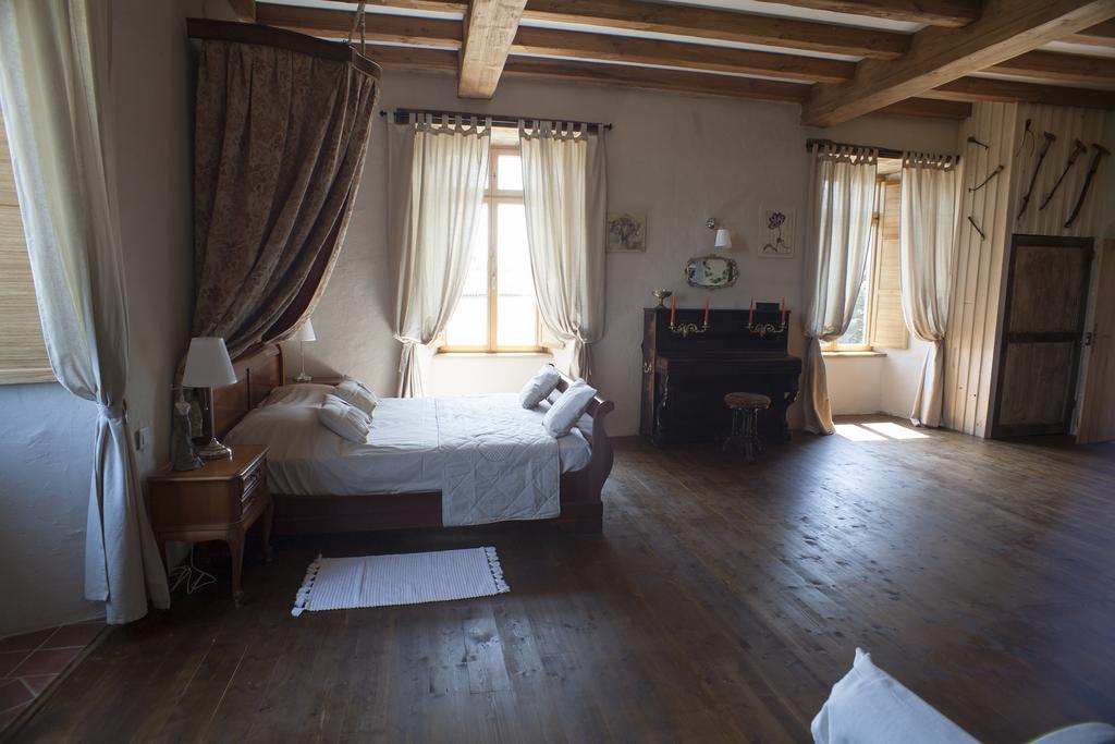 Bed and Breakfast Logis De Riparfonds Bressuire Zewnętrze zdjęcie