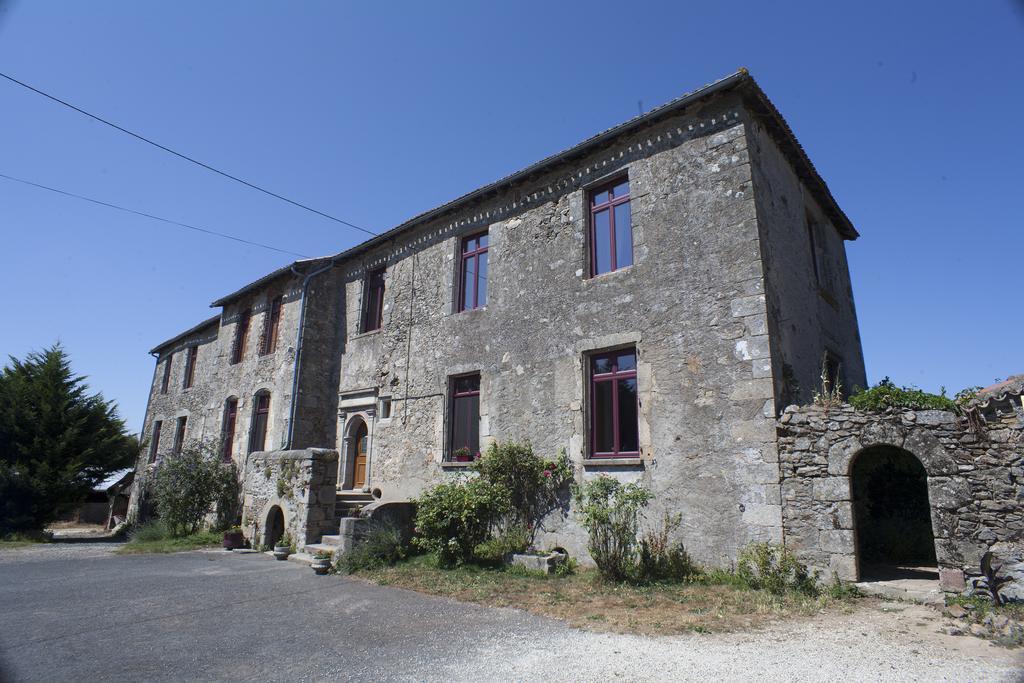 Bed and Breakfast Logis De Riparfonds Bressuire Zewnętrze zdjęcie