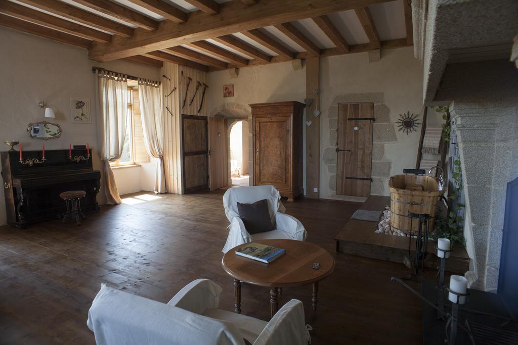 Bed and Breakfast Logis De Riparfonds Bressuire Zewnętrze zdjęcie