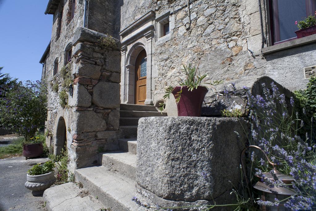 Bed and Breakfast Logis De Riparfonds Bressuire Zewnętrze zdjęcie